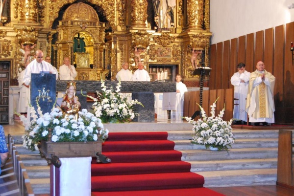 El obispo inició en Las Caldas su gira pastoral por el arziprestazgo