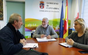 Encuentro entre el alcalde de Anievas y el consejero y directora general de Cultura