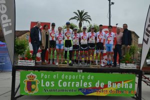 Campeones de Cantabria y autoridades