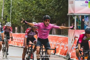  Sánchez y su victoria en la última etapa (Fotoscarreras.com)