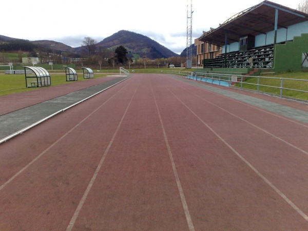 Atletismo: Regional de invierno en Los Corrales.