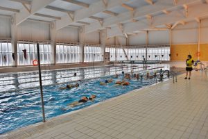 Interior de la nueva piscina climatizada de Los Corrales