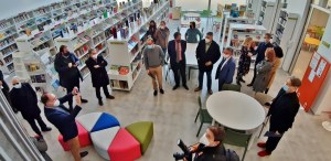 La nueva y gran biblioteca municipal espera ahora la llegada del lunes para abrir sus puertas a los usuarios