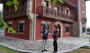 Toribio y Solanas en el palacio Quintana