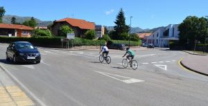Cruce entre las avenidas Cantabria e Industria