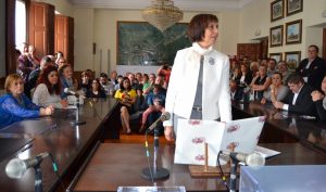 Toma de posesión de la nueva alcaldesa, Josefina González