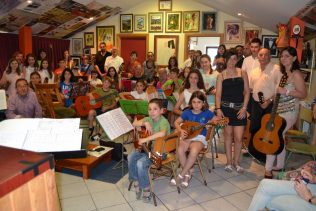 Los Corrales acoge el XVII Encuentro Musical de Pulso y Púa