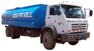 Camión cisterna de agua potable