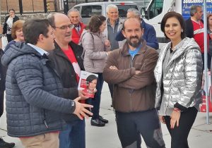 A la derecha, Josegina González con Diego Benito, junto a otros dos concejales del grupo municipal socialista