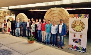 Autoridades y representantes de asociaciones en la presentación de Magostas de Buelna 2017