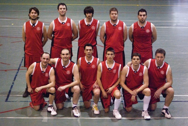 Baloncesto Corrales gana en Santander.