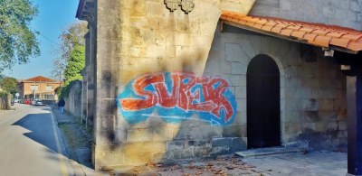 Nuevos ataques con grafitis al patrimonio religioso de Los Corrales