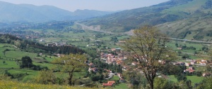 Vista desde el norte del valle de Iguña