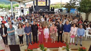 San Felices abre sus fiestas con un homenaje a deportistas y licenciados del municipio