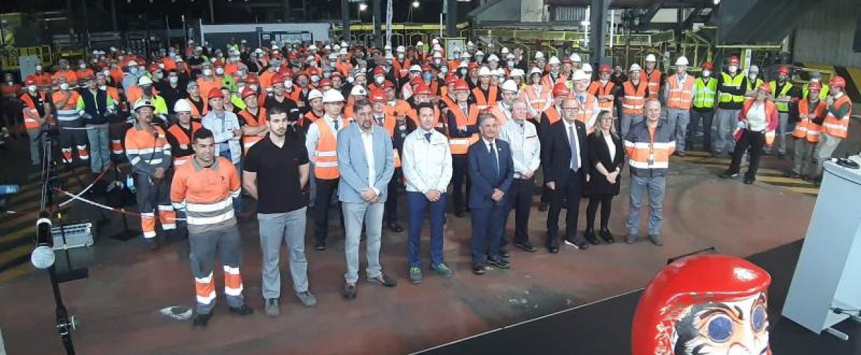 Nissan Cantabria presenta la nueva línea de moldeo, "icono" del Plan de Ultra-Competitividad de la planta de Los...