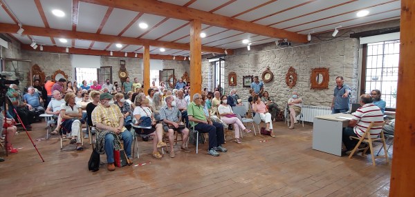 Celebrada la charla sobre la planta de biogás en Arenas de Iguña