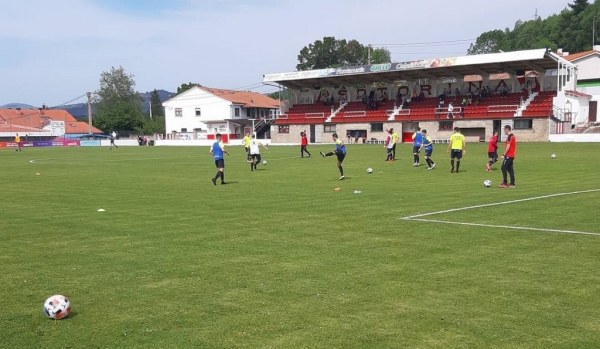 Campo de fútbol de Bárcena de Pie de Concha
