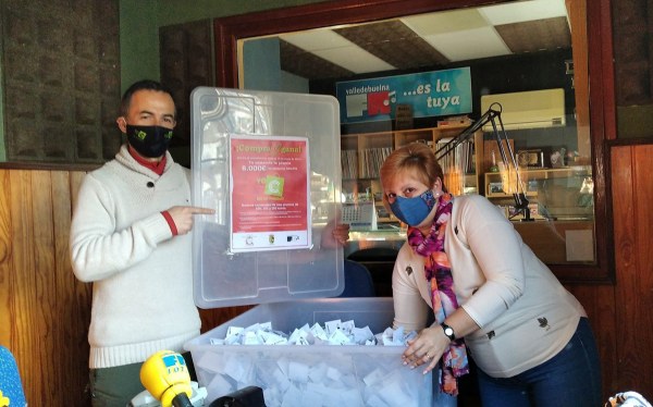 Milagros García extrajo las papeletas.