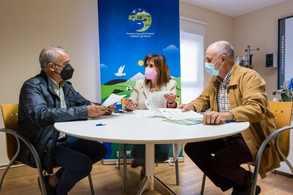 Firma del acuerdo entre las tres entidades en Matamorosa 