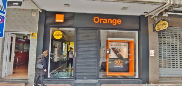 Establecimiento robado en el centro de Los Corrales