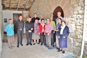 Carmelitas y sacerdotes del entorno en Barriopalacio
