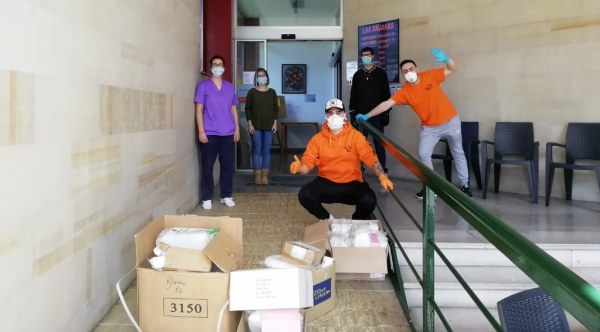 Entrega de material por La Cosa Nostra en la residencia