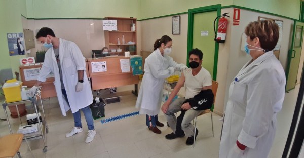 La vacunación se ralentiza en el centro de salud por falta de vacunas