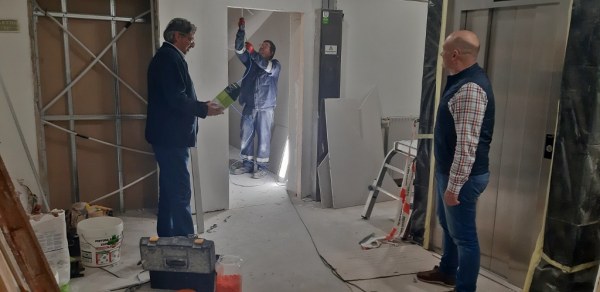 Argumosa y Arranz comprobando la reforma de la segunda planta del Ayuntamiento