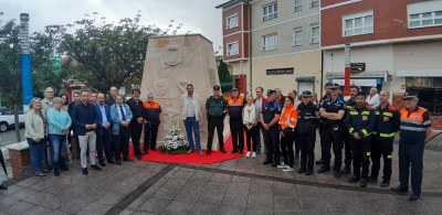 Los Corrales descubre su monumento en memoria de los fallecidos por el Covid