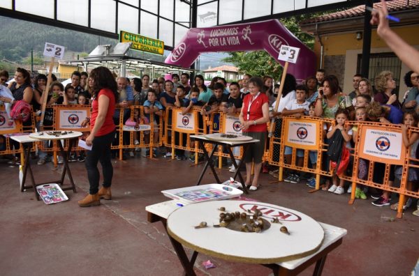 Un momento de la carrera de caracoles