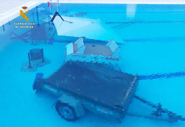 La Guardia Civil investiga a los presuntos autores de 8.000 euros en daños en la piscina de Los Corrales