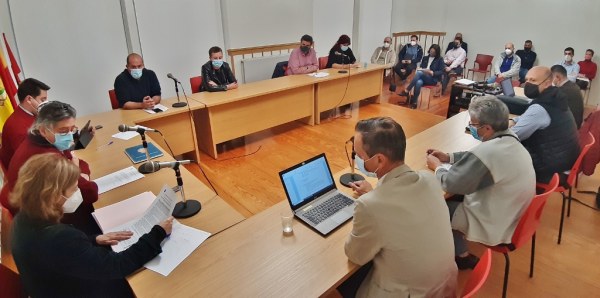 Última sesión plenaria en Los Corrales