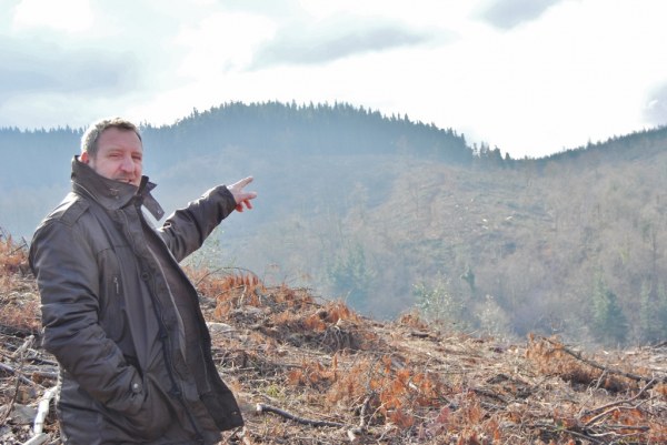 Agustín Pernía en la zona de deslinde