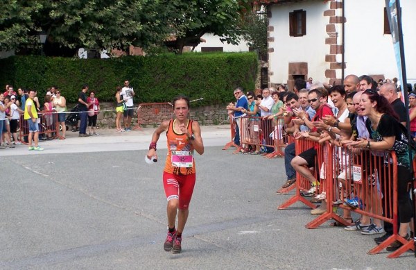  Azara García en los metros finales