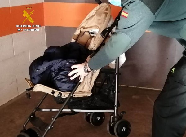 Tres detenidos por hurto en un supermercado de Los Corrales