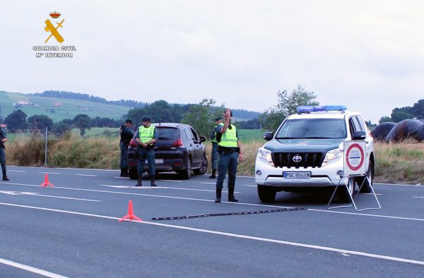 Actuación de la Guardia Civil con intervención de agentes del cuartel de Los Corrales