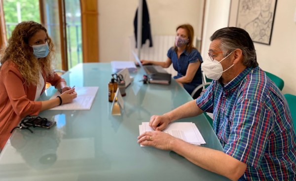 Ainoa Quiñones, Esther Mendiguchía y Luis Ignacio Argumosa