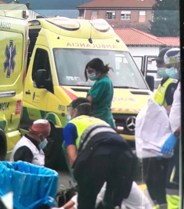 Los servicos médicos intentaron reanimarlo repetidas veces.