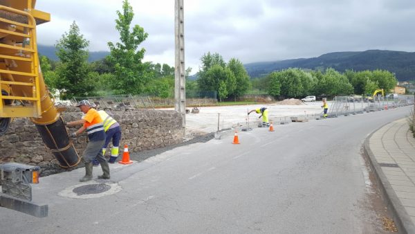 La primera en iniciarse ha sido la remodelación del aparcamiento de las instalaciones deportivas