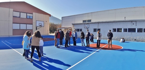 Visita de Marina Lombó al colegio Pereda