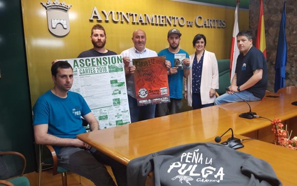 Molleda, Cueto y miembros de la Asociación La Pulga