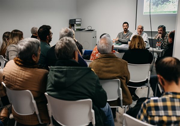 Reunión de participación del ANEI de La Viesca en Cartes 