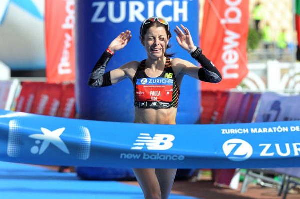  Paula González en la meta de Sevilla (J.J.Úbeda)