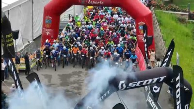 Un ciclista en estado critico tras sufrir una caída en Arenas de Iguña