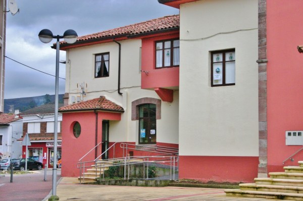 La Corporación ratifica una moción de IU ante "la necesidad de mejorar el servicio público y responder a las numerosas quejas de los vecinos"