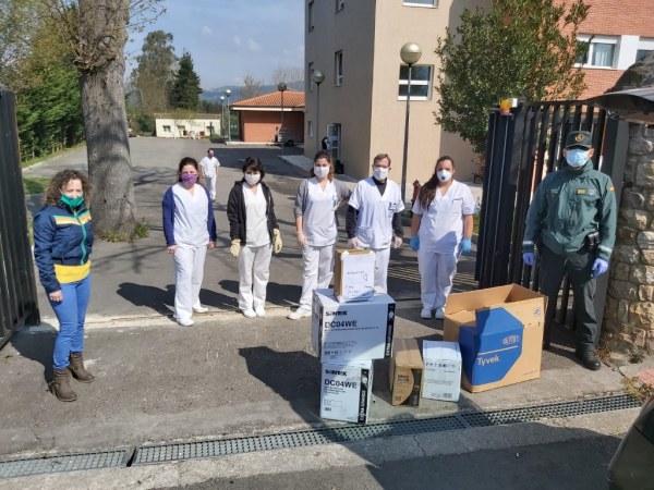 Entrega de material sanitario en Madernia