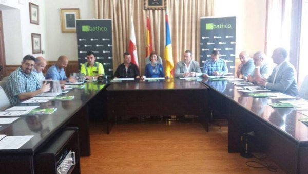 Autoridades asistentes al acto