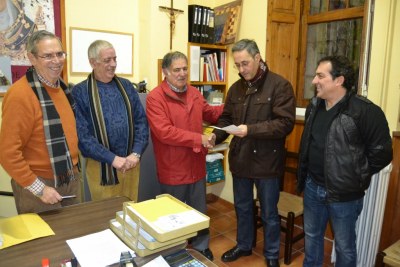 Los trabajadores de Nissan donan 3.000 euros a Caritas