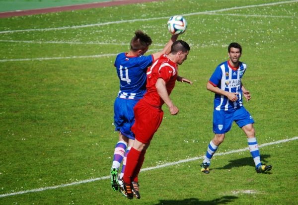 Buelna y Santoña empatan sin goles