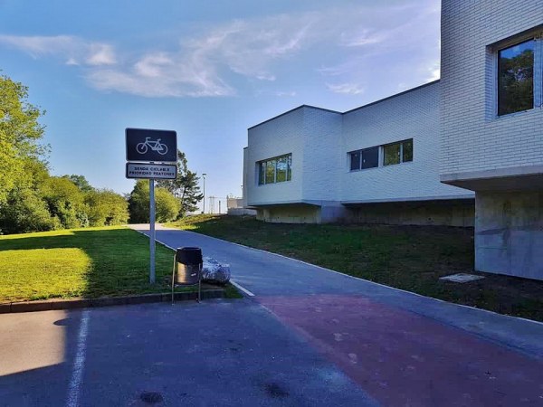 Educación ya ha terminado la ampliación del centro de Educación Infantil de La Robleda, "el proyecto más importante de la legislatura", según el alcalde